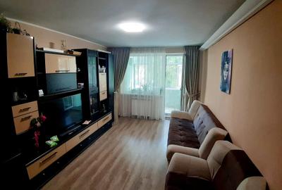 Apartament 3 camere etaj 1 pe Unirii