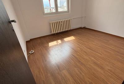 Apartament cu 2 camere decomandat în Teiul Doamnei - 4