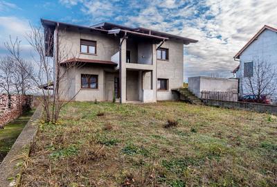 Casă individuală cu 9 camere cu Canalizare în Zimandu Nou - 3