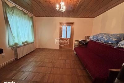 Casă cu 4 camere cu Teren 712 Mp în Central - 1