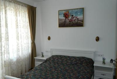 Apartament cu 2 camere semidecomandat, mobilat în Bună Ziua