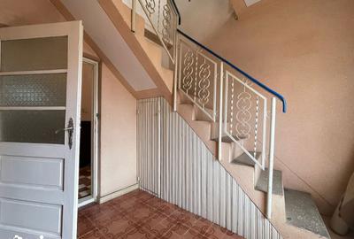 Casă cu 5 camere cu Canalizare în Brănești - 4