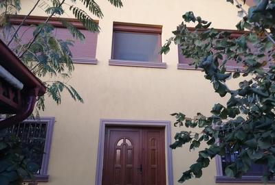 Casă cu 6 camere în Central - 2