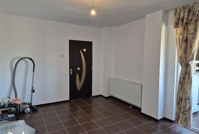 Apartament cu 2 camere decomandat în Mioriței - 2