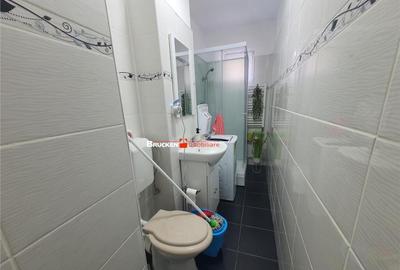 Apartament cu 2 camere de inchiriat - 6