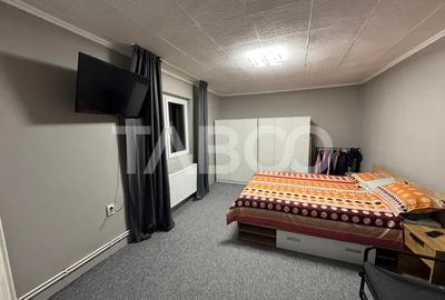 Casa centrala de vanzare in Gura Raului 560 mp curte+gradina - 3