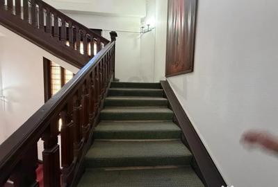 Casă cu 11 camere cu Teren 2100 Mp în Romană - 1