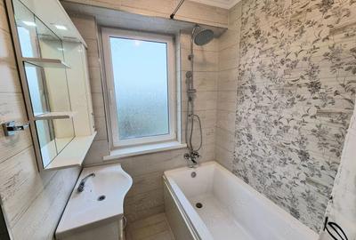 Apartament cu 3 camere decomandat în Crângași