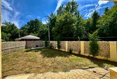 Tunari Central 5 camere -curte cu ieșire in pădure strada privata - 2