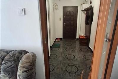 Colentina - Doamna Ghica - hol H, bloc 1990 - 7