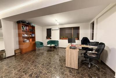 Casă cu 5 camere cu Teren 1025 Mp în Central - 2
