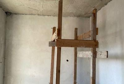 Casă cu 4 camere cu Teren 348 Mp în Tărtășești - 19
