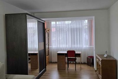 Apartament cu 2 camere semidecomandat în Central - 1
