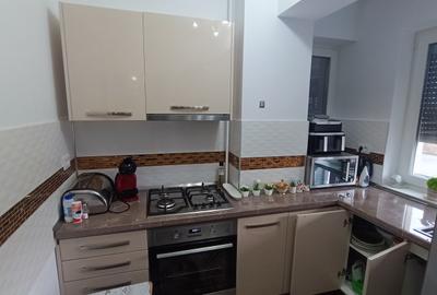 Apartament cu 3 camere decomandat, mobilat în Calea Moldovei - 5