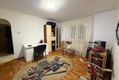 Piata Resita Berceni sector 4 - apartament 2 camere confort 2 - 2