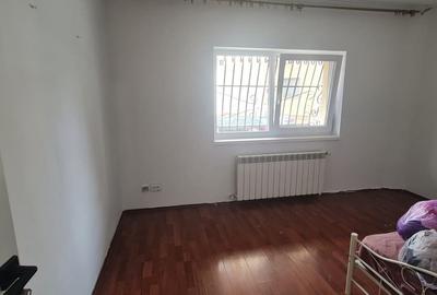 Apartament cu 3 camere decomandat în Vitan - 8