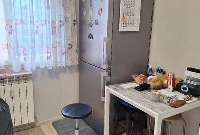 Titan-Policlinica, apartament 3 camere, decomandat, bloc 4 etaje, boxa pe palier - 9