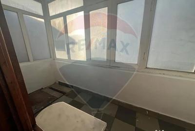 Spațiu comercial, de 93 mp, în Central - 3