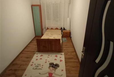 Apartament cu 4 camere semidecomandat, mobilat în Podu Roș - 5