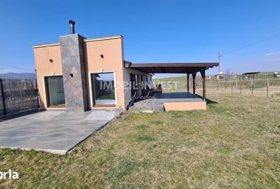 Casă cu 3 camere cu Teren 500 Mp în Central