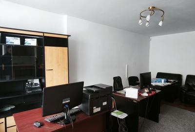 Apartament cu 3 camere decomandat în Semicentral