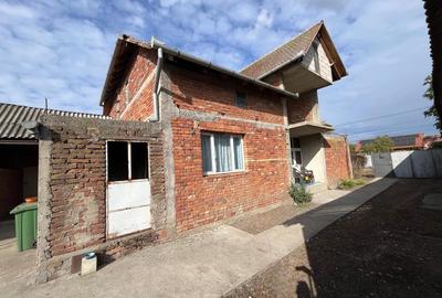 Casă cu 4 camere în Central - 7
