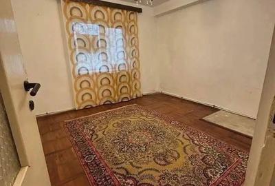 De vanzare apartament cu 3 camere, 2 bai,zona Episcopiei, 58.000 euro - 11