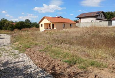 Casă cu 4 camere în Frumușani - 9
