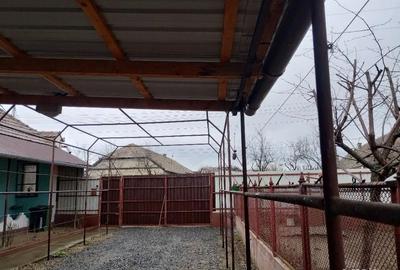 Casă cu 3 camere în Carani - 4
