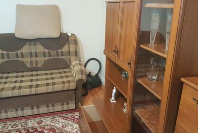 Garsonieră semidecomandată, mobilată în Hipodrom 4 - 4