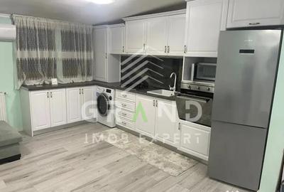 Apartament cu 3 camere semidecomandat în Florești