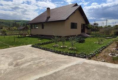 Casă cu 4 camere cu Teren 2000 Mp în Predești - 2