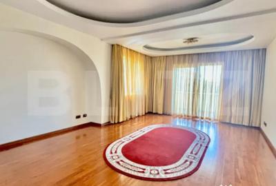 Casă cu 7 camere cu Teren 868 Mp în Soarelui - 1