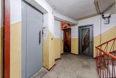 Apartament spațios, modernizat, 2 camere – Bd. Cosminului - 27