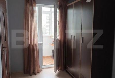 Apartament cu 3 camere decomandat în Micro 4 - 10