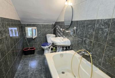 Duplex cu 5 camere si 3 bai, centrala proprie, zona Lipovei - 16