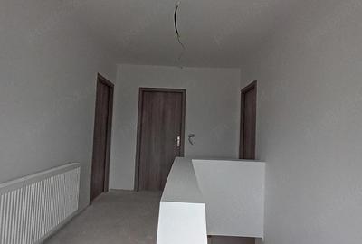 Casă cu Teren 470 Mp în Vinga