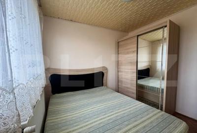 Apartament cu 3 camere semidecomandat în Central - 1