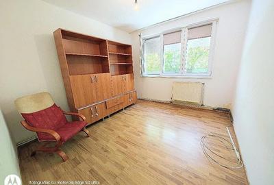 Apartament cu 2 camere semidecomandat în Micro 4 - 2
