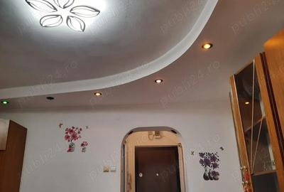 Proprietar, ofer spre inchiriere garsoniera, Rm. Valcea, zona Nord, Republicii - 2