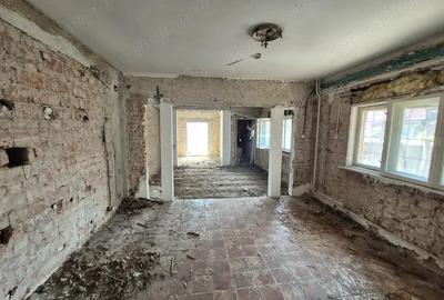 Casa S+P+1+Pod - 210,73 mp + teren 176 mp - zona Baicului - Gara Obor - 14