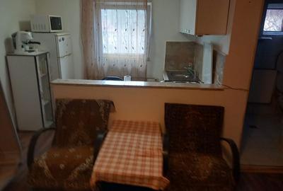 Garsonieră decomandată în Central - 7