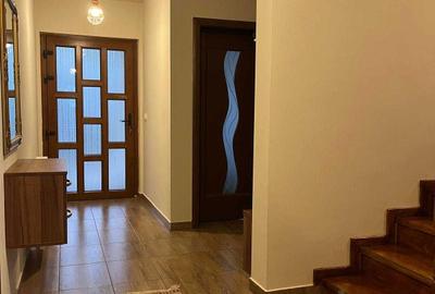 Casă cu 4 camere în Central - 5