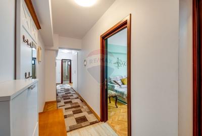Apartament 3 camere de inchiriat, cu loc de parcare, Piata Victoriei - 11