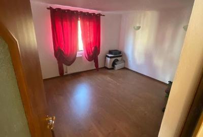 Casă cu Teren 600 Mp în Tigveni - 4