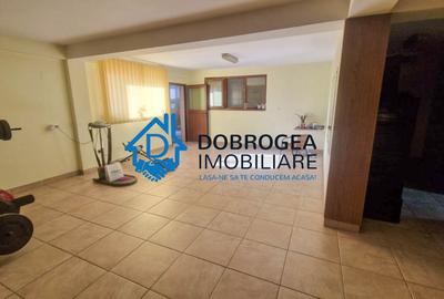 9 MAI - VILA CU VEDERE SI DESCHIDERE   LAC CASLA, PISCINA INTERIOARA 9 MAI - VILA CU VEDERE SI DESCHIDERE   LAC CASLA, PISCINA INTERIOARA - 9