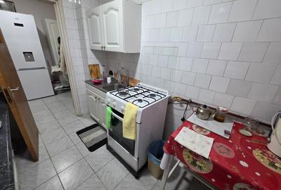 Apartament cu 3 camere semidecomandat în Veteranilor - 3