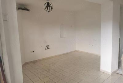 Spațiu comercial, de 90 mp, în Central - 1