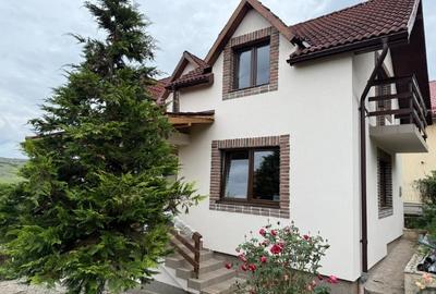 Casă de vânzare/inchiriat – zonă veche, liniștită, cu livadă și vedere frumoasă Casă de vânzare/inchiriat – zonă veche, liniștită, cu livadă și vedere frumoasă - 2