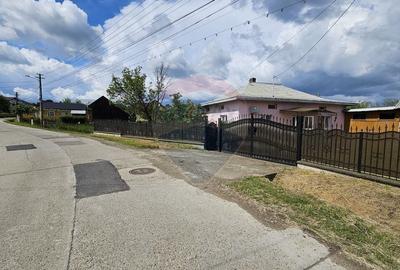 Casă  cu 3 camere, teren intravilan de 1300mp în Ipotești Tișăuți, SV - 21